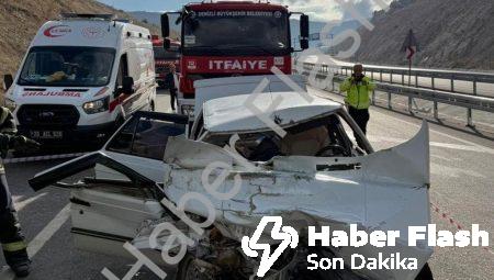 Denizli’de Feci Kaza: Kamyona Ok Gibi Saplanan Otomobilde Can Pazarı